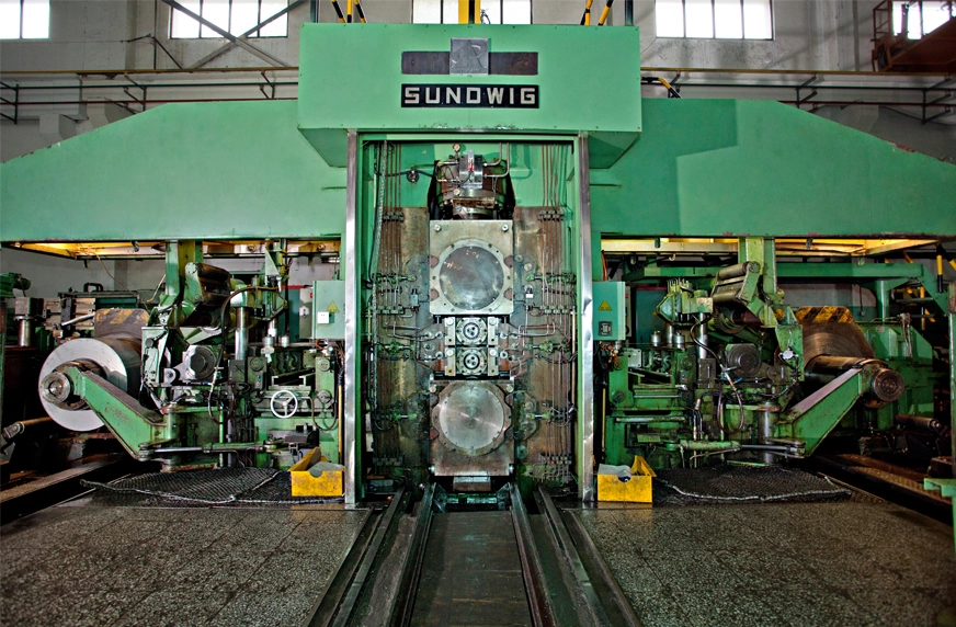 Вакуумная индукционная плавка